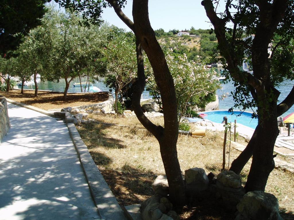 Borovići Apartments Anica Beber מראה חיצוני תמונה